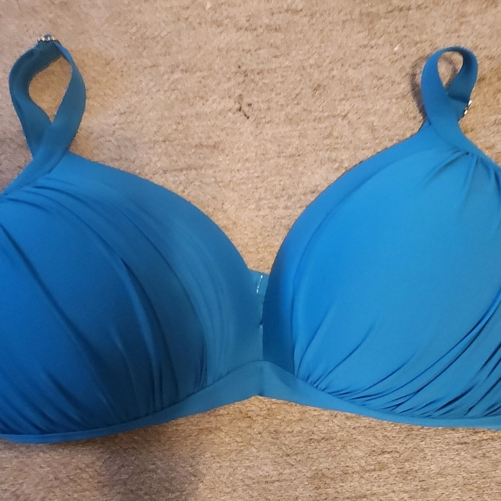 Time and Tru Vibrant Turqouise Blue Bikini Top